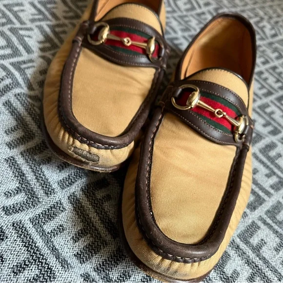 GUCCI Horsebit Accent Tan and Brown Loafers - Sz 9 - Picture 5 of 14